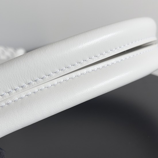 Bottega Veneta Medium Cabat