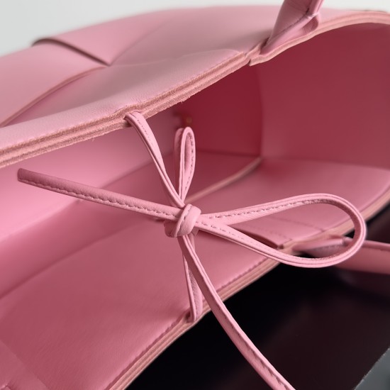 Bottega Veneta Arco Tote Bag