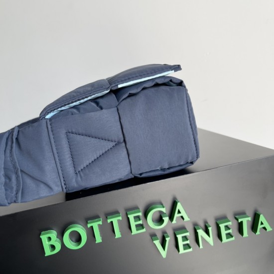 Bottega Veneta Cassette