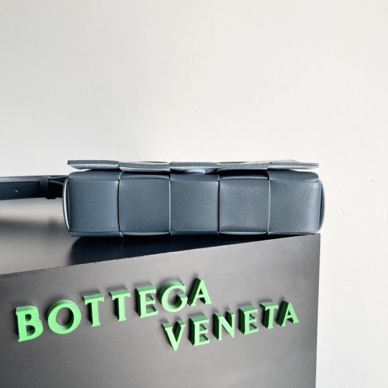 Bottega Veneta Cassette