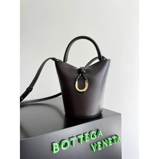 Bottega Veneta Small Liberta Bucket