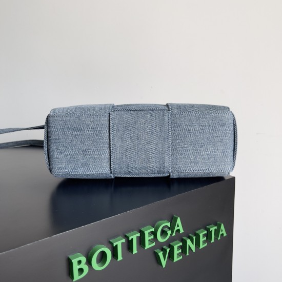 Bottega Veneta Arco Tote