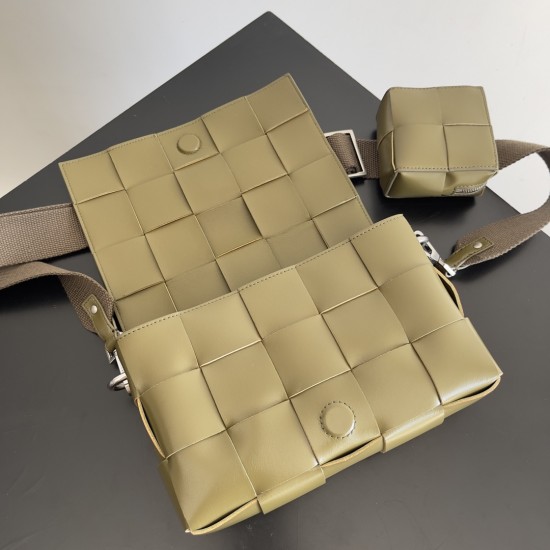 Bottega Veneta Cassette