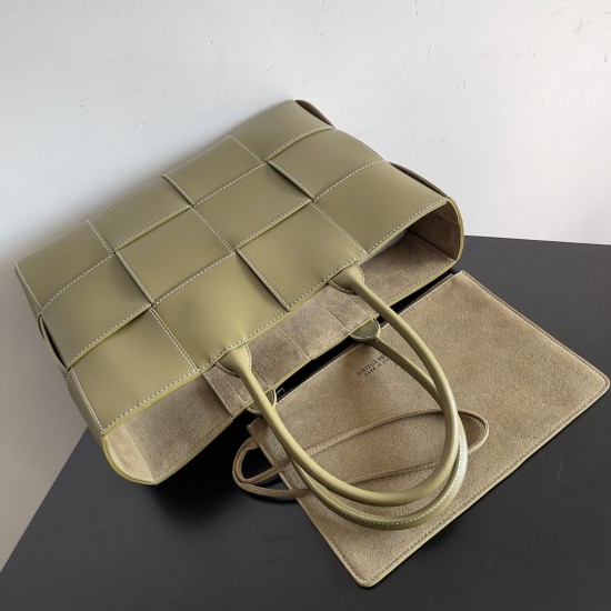 BottegaVeneta Arco Tote