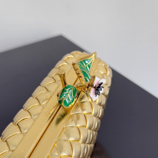 Bottega Veneta Knot