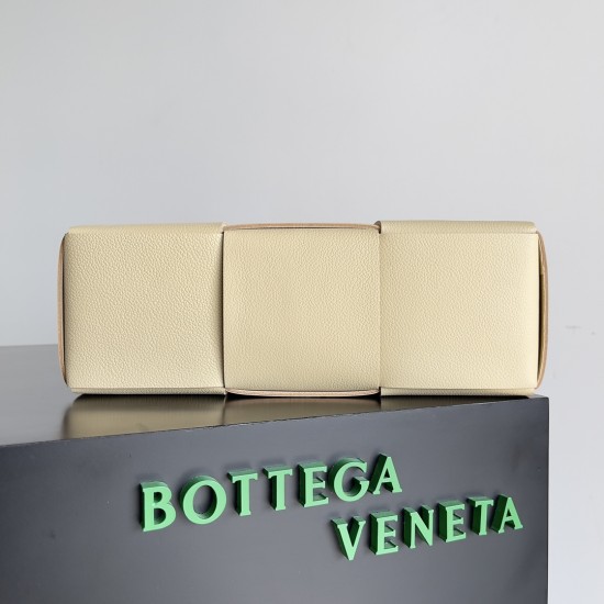 Bottega Veneta Arco Tote Size：30*20*11.5cm