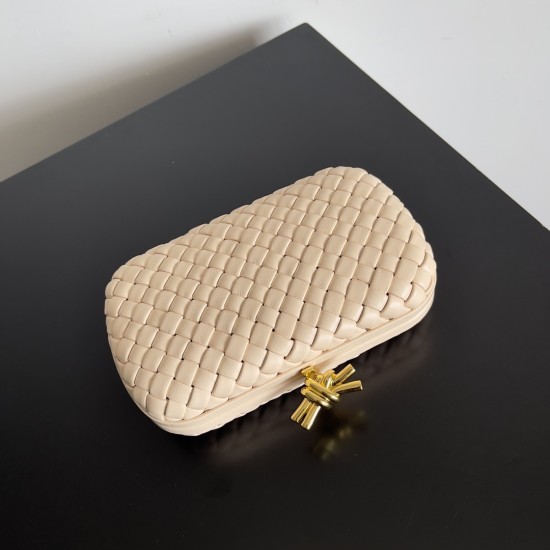 BottegaVeneta Knot Dinner bag