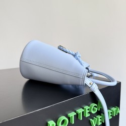 Bottega Veneta Small Liberta Bucket Bottega Veneta Small Liberta Bucket