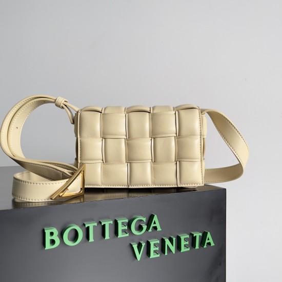 Bottega Veneta Cassette Bottega Veneta Cassette