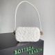 BottegaVeneta Knot On Strap Dinner Package Size: 20.5*6*12.5CM