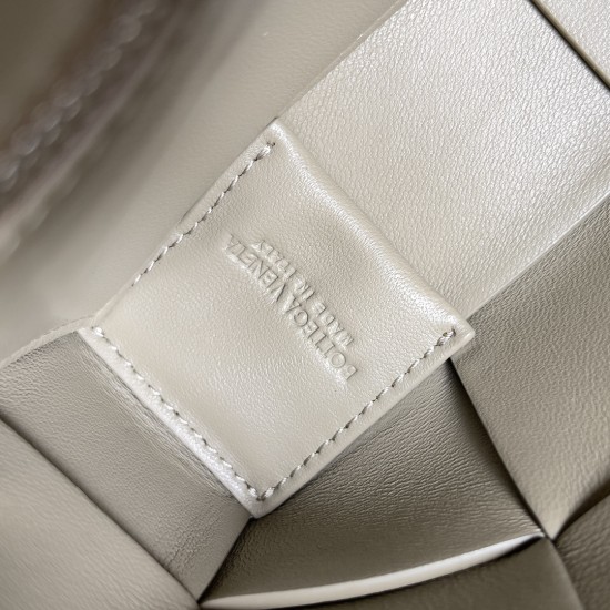 Bottega Veneta Cassette