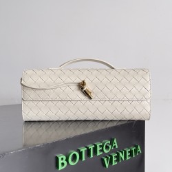Bottega Veneta Andiamo Clutch Bottega Veneta Andiamo Clutch