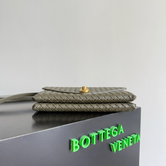 Bottega Veneta Knot Lock
