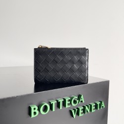 Bottega Veneta Intrecciato Medium Bi-Fold Wallet